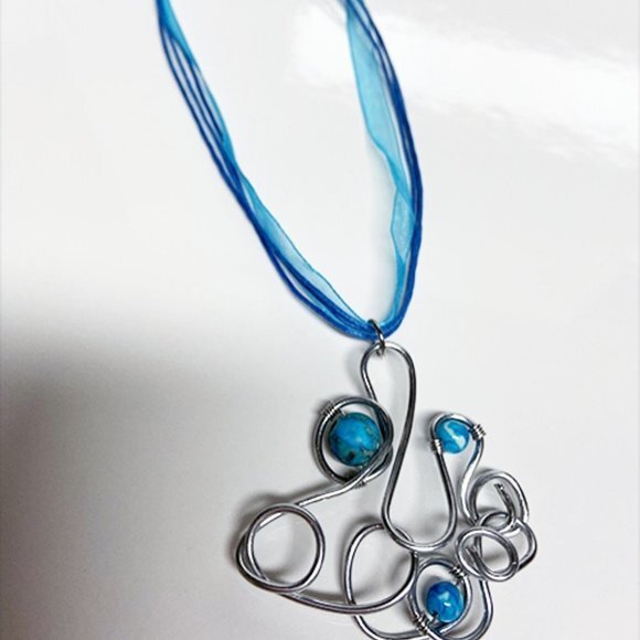 Exquisite Hand Crafted Stainless Steel Wire Necklace with Blue Dyed Jasper Bead - Picture 9 of 10